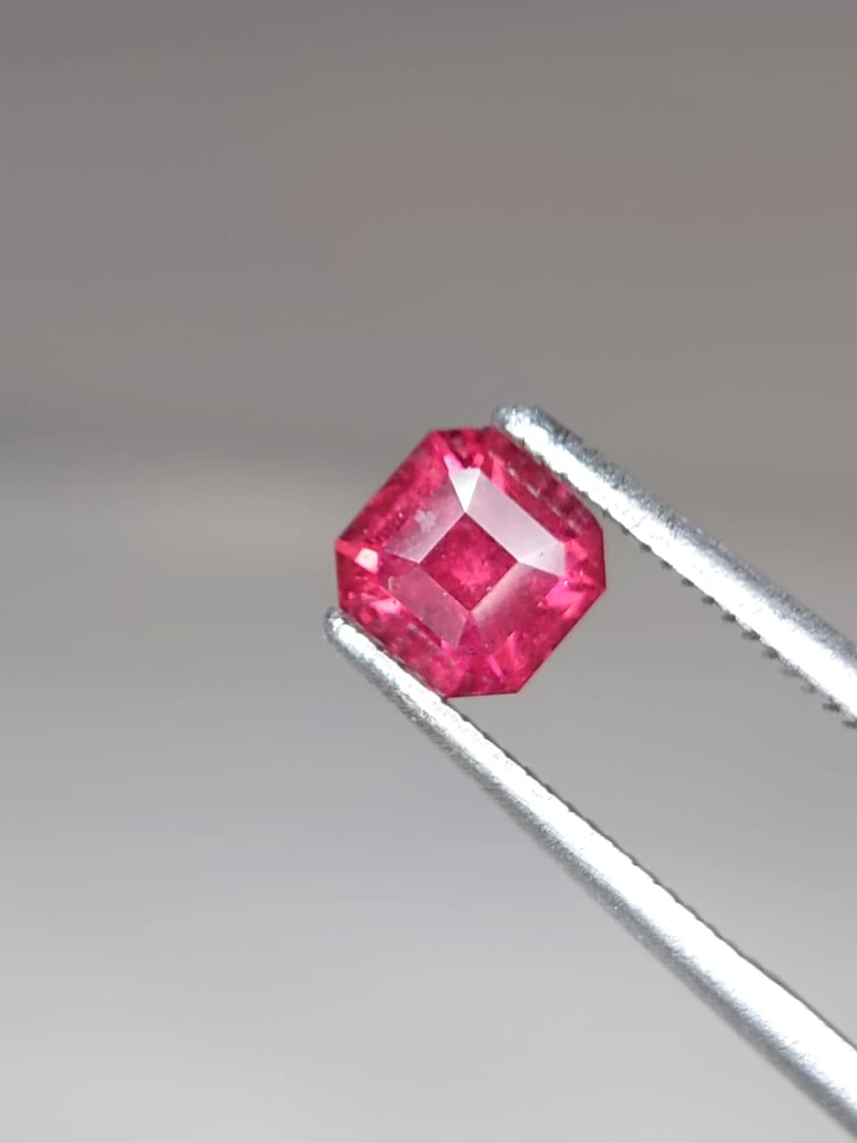 1.1ct Natural Malaya Garnet in Asscher Cut from Tanzania — view 2